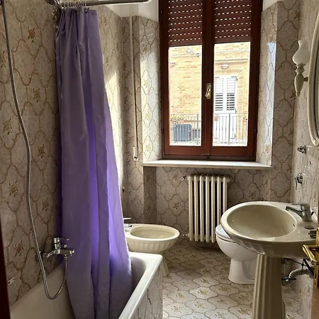 Tatil Evi Spacious House In The Center With Private Courtyard Civitanova Marche
